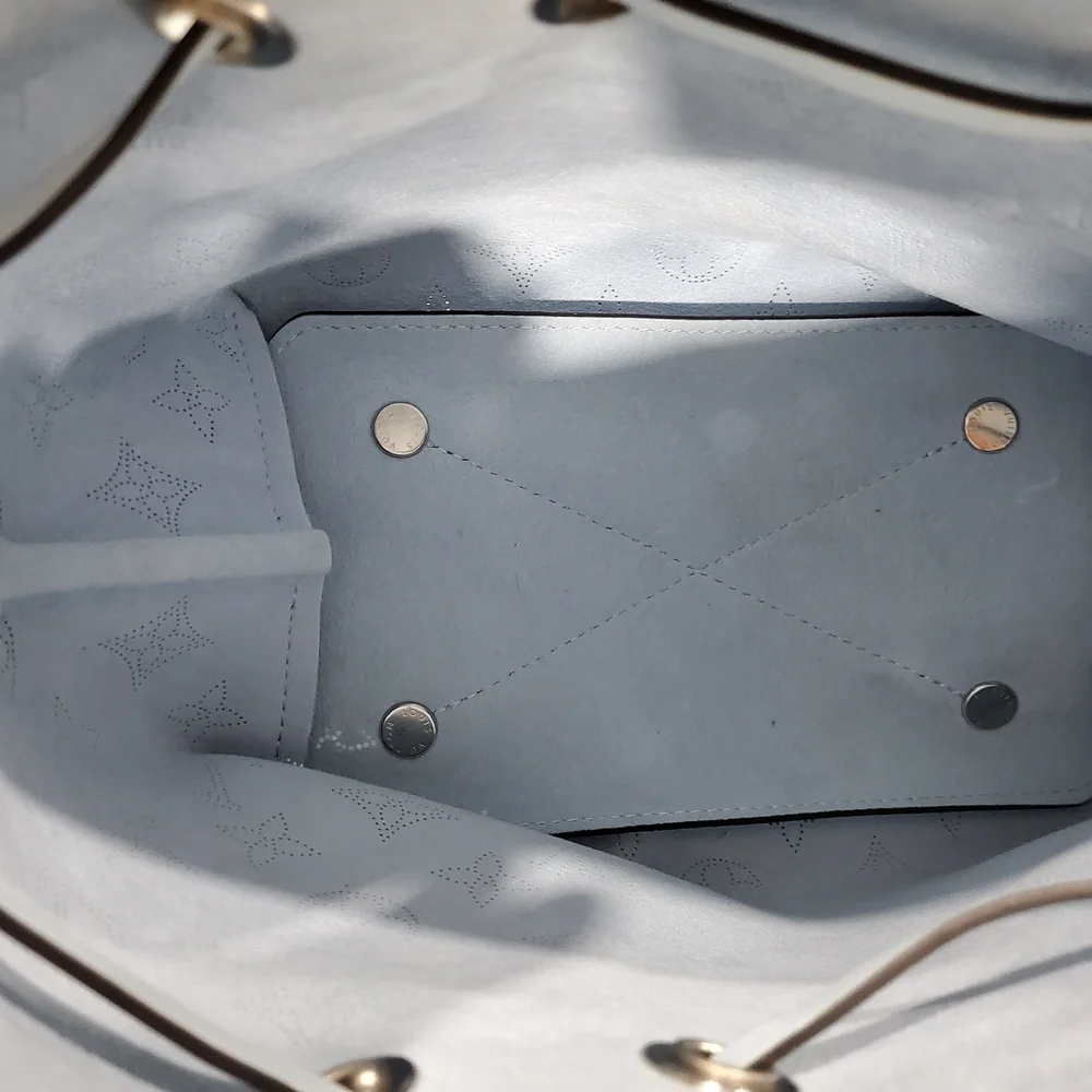 Louis Vuitton Light Blue Monogram Bag - Picture 2 of 10